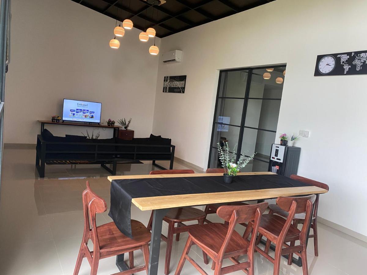הוילה Banjar  Ibi Bali מראה חיצוני תמונה